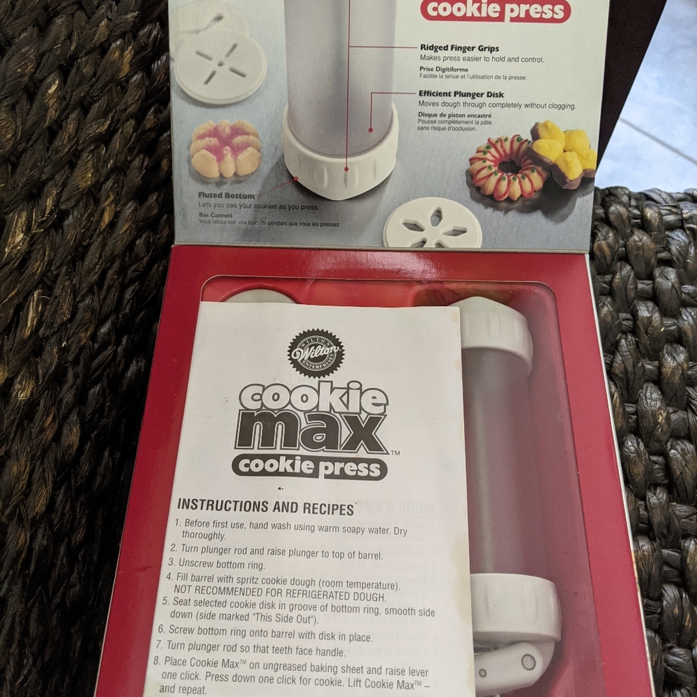 WILTON cookie press